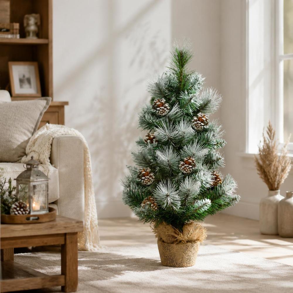 Kleiner Künstlicher Weihnachtsbaum mit Schnee und Zapfen, 60 cm im Jutesack