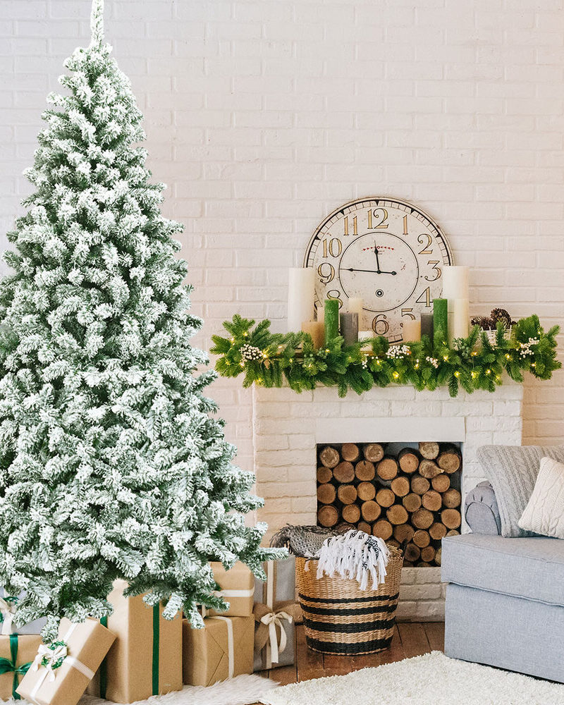Weihnachtsbaum mit Schnee, Beschneite Spritzguss Tanne, 180 und 225 cm